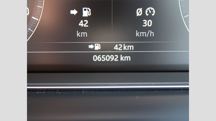 2018 認定中古車 Jaguar E-Pace フィレンツェ レッド D180 オートマチック全輪駆動 S