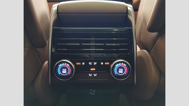 2023 認定中古車 Land Rover Range Rover エーテルフロストシルバー - サテンフィニッシュ P510 AWD PHEV（AT） スタンダードホイールベース AUTOBIOGRAPHY