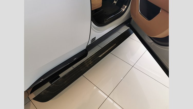 2023 認定中古車 Land Rover Range Rover エーテルフロストシルバー - サテンフィニッシュ P510 AWD PHEV（AT） スタンダードホイールベース AUTOBIOGRAPHY
