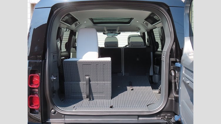 2025 認定中古車 Land Rover Defender 110 タスマンブルー D350 ディーゼルマイルドハイブリッド X-Dynamic HSE