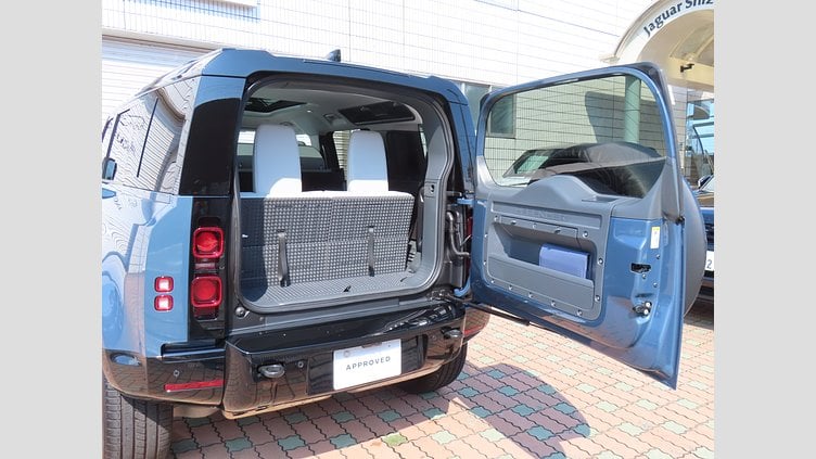 2025 認定中古車 Land Rover Defender 110 タスマンブルー D350 ディーゼルマイルドハイブリッド X-Dynamic HSE