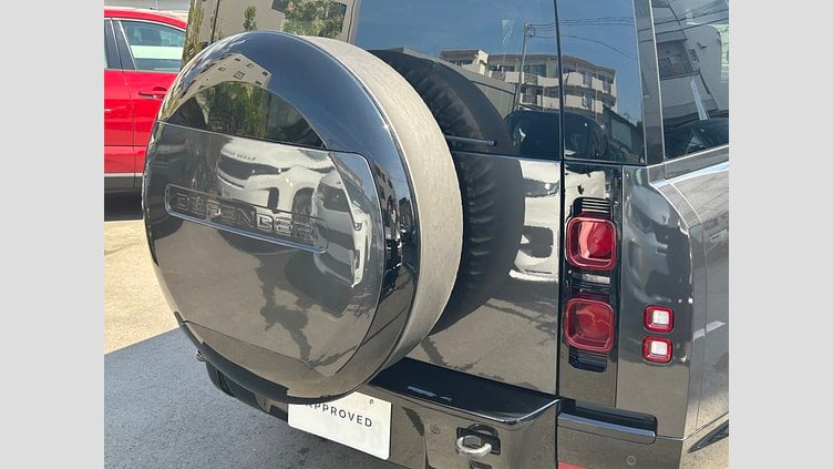 2024 認定中古車 Land Rover Defender 130 カルパチアングレイ D300 AWD（AT） X-DYNAMIC HSE