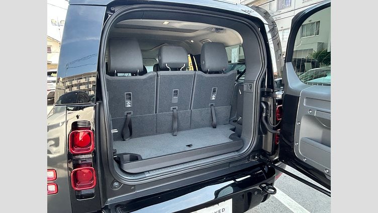2024 認定中古車 Land Rover Defender 130 カルパチアングレイ D300 AWD（AT） X-DYNAMIC HSE