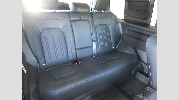 2022 認定中古車 Land Rover Defender 90 フジホワイト P300 AWD（AT） SE