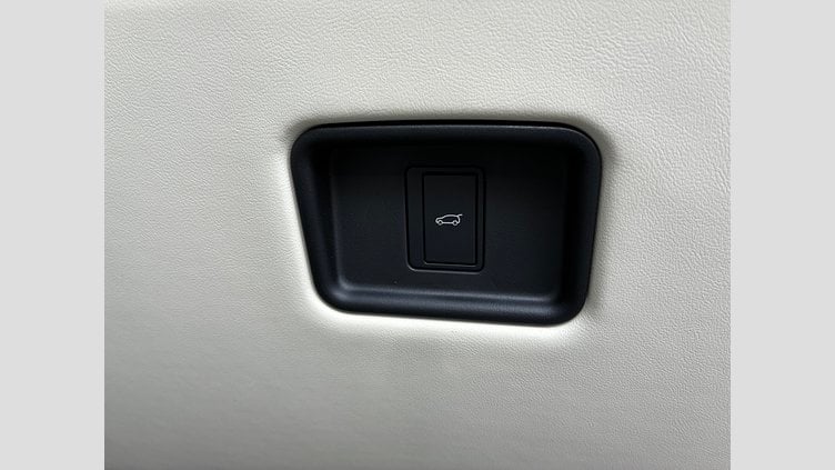 2025 認定中古車 Land Rover Range Rover バトゥミゴールド D350 AWD MHEV（AT） スタンダードホイールベース SE