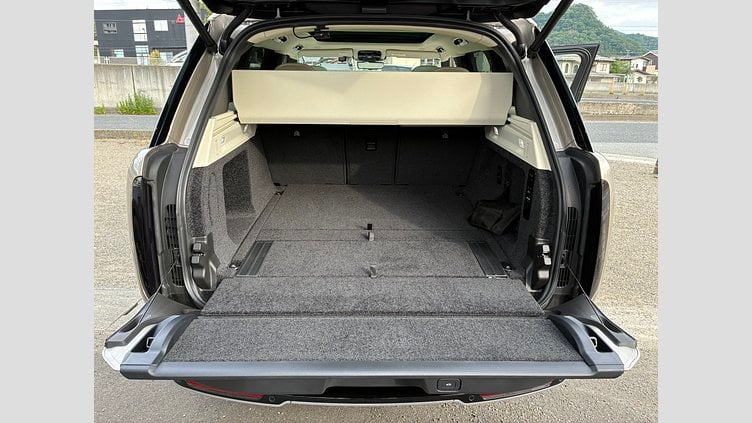 2025 認定中古車 Land Rover Range Rover バトゥミゴールド D350 AWD MHEV（AT） スタンダードホイールベース SE