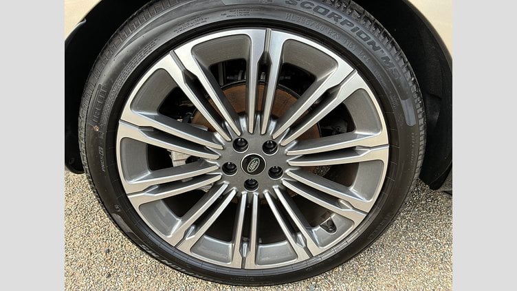 2025 認定中古車 Land Rover Range Rover バトゥミゴールド D350 AWD MHEV（AT） スタンダードホイールベース SE