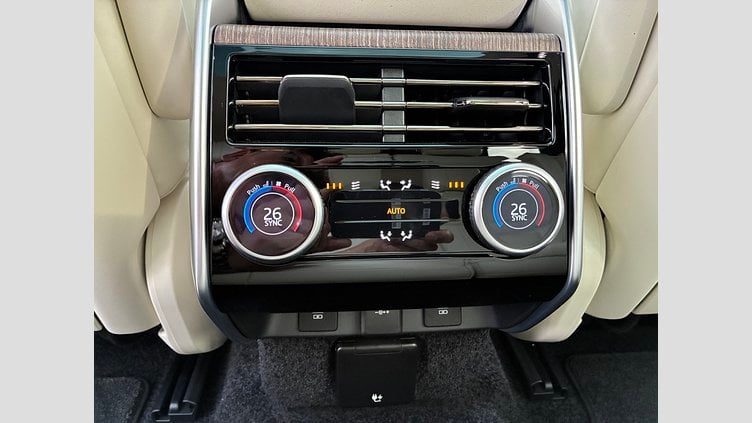 2025 認定中古車 Land Rover Range Rover バトゥミゴールド D350 AWD MHEV（AT） スタンダードホイールベース SE