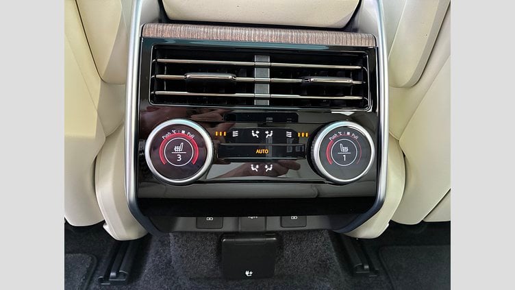2025 認定中古車 Land Rover Range Rover バトゥミゴールド D350 AWD MHEV（AT） スタンダードホイールベース SE