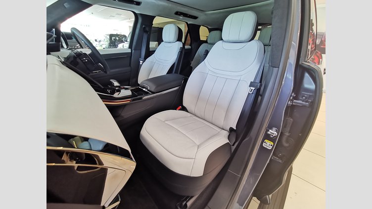2024 認定中古車 Land Rover Range Rover Sport ヴァレジネブルー D300マイルドハイブリッド スタンダードホイールベース Autobiography