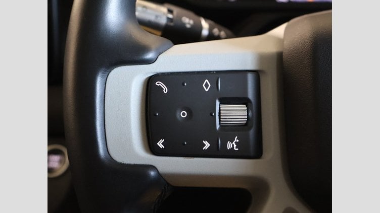2021 認定中古車 Land Rover Defender 90 フジホワイト P300 AWD（AT） BASE