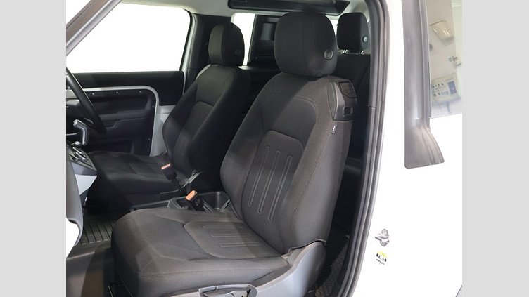2021 認定中古車 Land Rover Defender 90 フジホワイト P300 AWD（AT） BASE