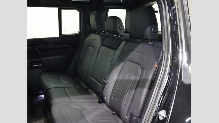 2023 認定中古車 Land Rover Defender 110 サントリーニブラック D300 AWD（AT） X