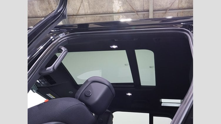 2023 認定中古車 Land Rover Defender 110 サントリーニブラック D300 AWD（AT） X