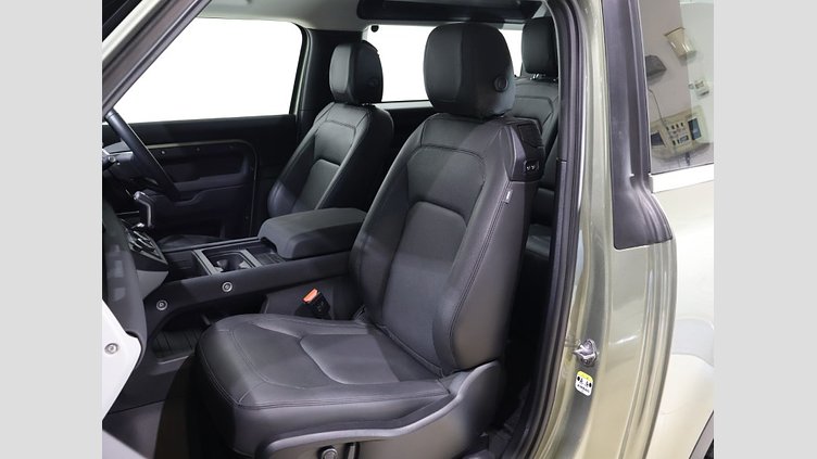 2023 認定中古車 Land Rover Defender 90 パンゲアグリーン P300 AWD（AT） SE