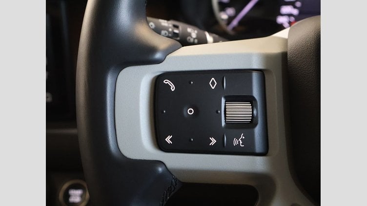2023 認定中古車 Land Rover Defender 90 パンゲアグリーン P300 AWD（AT） SE