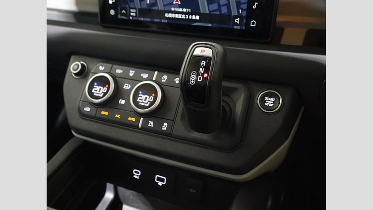 2023 認定中古車 Land Rover Defender 90 パンゲアグリーン P300 AWD（AT） SE