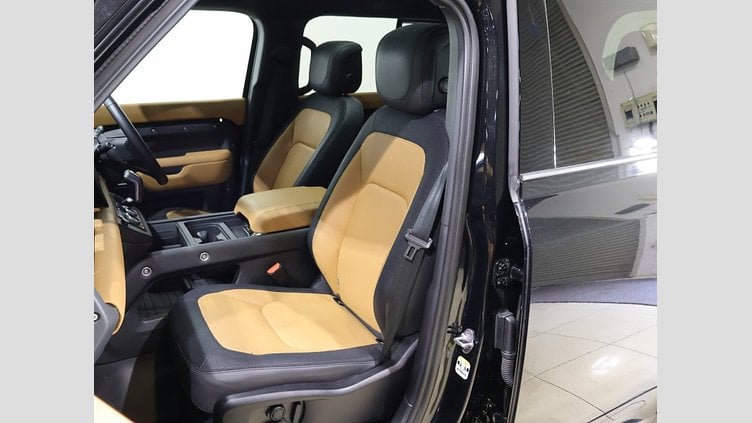 2023 認定中古車 Land Rover Defender 110 サントリーニブラック D300 AWD（AT） X-DYNAMIC HSE
