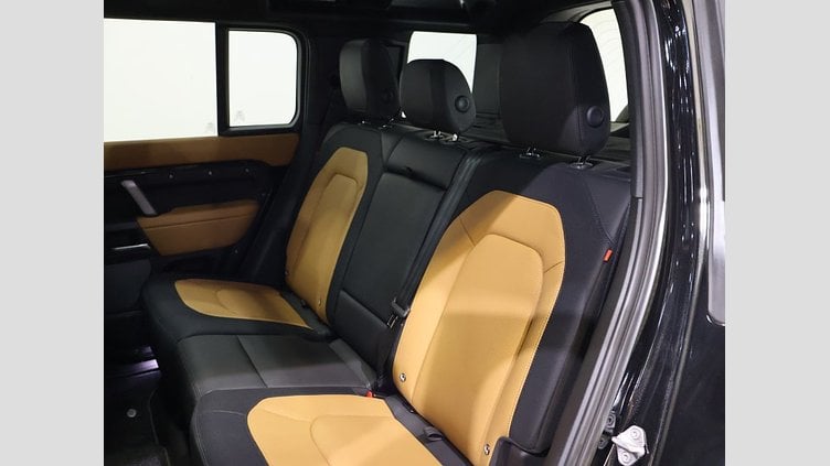 2023 認定中古車 Land Rover Defender 110 サントリーニブラック D300 AWD（AT） X-DYNAMIC HSE