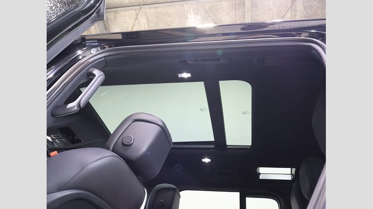 2023 認定中古車 Land Rover Defender 110 サントリーニブラック D300 AWD（AT） X-DYNAMIC HSE