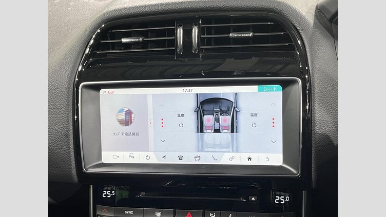 2017 認定中古車 Jaguar XE Fuji White ２WD（８AT） R－スポーツ