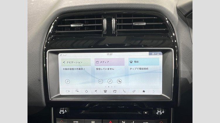 2017 認定中古車 Jaguar XE Fuji White ２WD（８AT） R－スポーツ