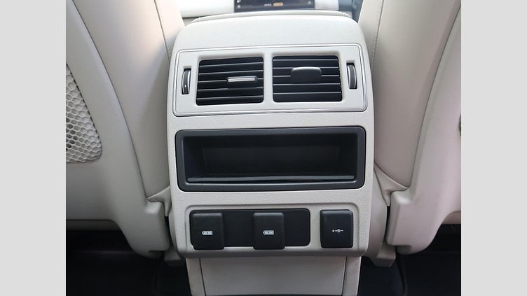 2023 認定中古車 Jaguar F-Pace ハクバシルバー P250 AWD（オートマチック） S