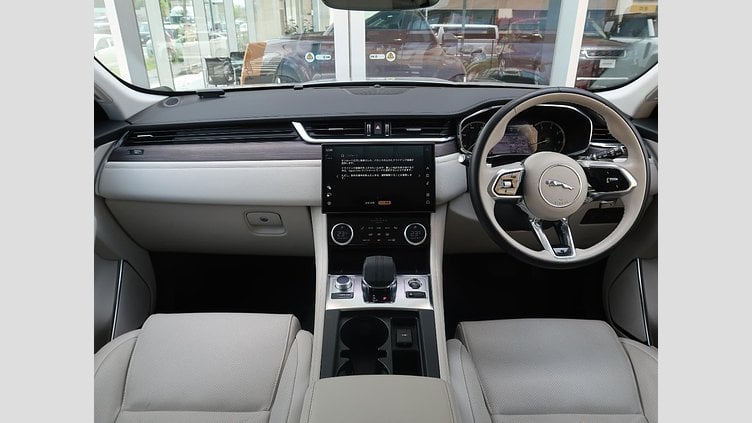 2023 認定中古車 Jaguar F-Pace ハクバシルバー P250 AWD（オートマチック） S