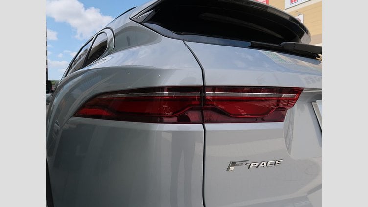 2023 認定中古車 Jaguar F-Pace ハクバシルバー P250 AWD（オートマチック） S