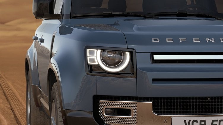 2023 認定中古車 Land Rover Defender 110 タスマンブルー P300 AWD（AT） SE