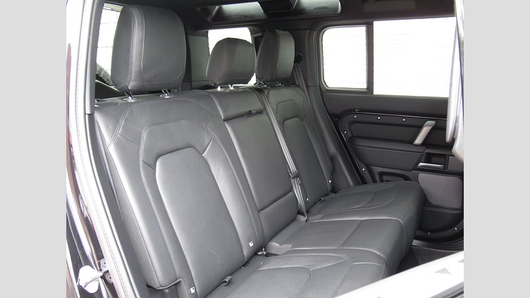 2024 認定中古車 Land Rover Defender 110 サントリーニブラック P525 AWD (AT) V8