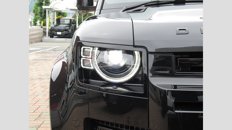 2024 認定中古車 Land Rover Defender 110 サントリーニブラック P525 AWD (AT) V8