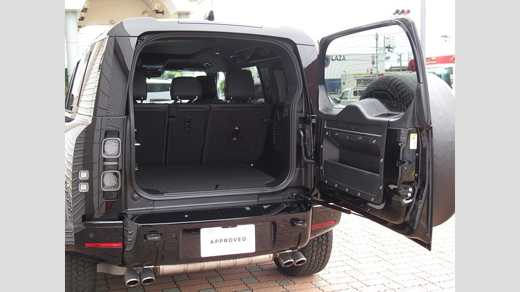 2024 認定中古車 Land Rover Defender 110 サントリーニブラック P525 AWD (AT) V8