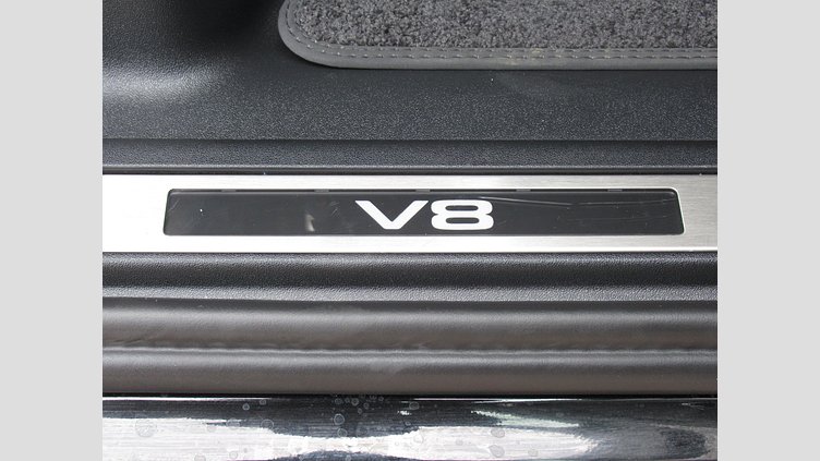 2024 認定中古車 Land Rover Defender 110 サントリーニブラック P525 AWD (AT) V8