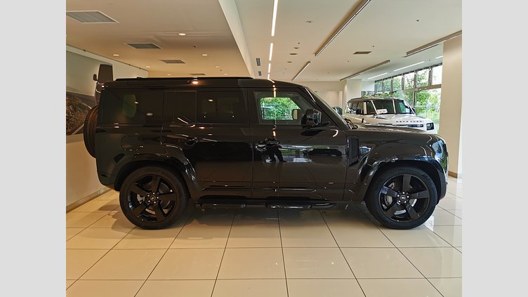 2024 認定中古車 Land Rover Defender 110 サントリーニブラック D300 AWD（AT） X-DYNAMIC HSE