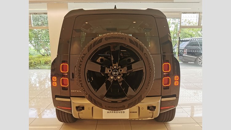2024 認定中古車 Land Rover Defender 110 サントリーニブラック D300 AWD（AT） X-DYNAMIC HSE