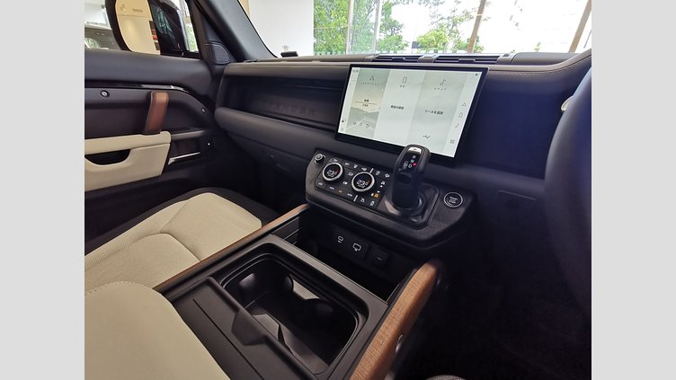 2024 認定中古車 Land Rover Defender 110 サントリーニブラック D300 AWD（AT） X-DYNAMIC HSE
