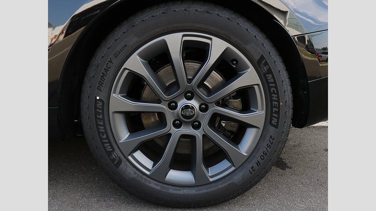 2025 認定中古車 Land Rover Range Rover Sport サントリーニブラック P550eプラグインハイブリッド（ガソリン） スタンダードホイールベース Dynamic SE