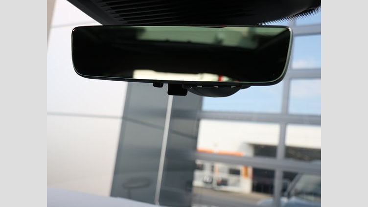 2025 認定中古車 Land Rover Range Rover Sport サントリーニブラック P550eプラグインハイブリッド（ガソリン） スタンダードホイールベース Dynamic SE