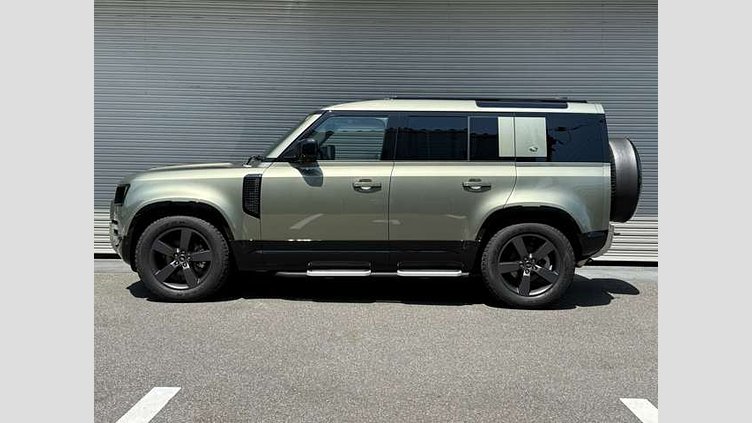 2023 認定中古車 Land Rover Defender 110 パンゲアグリーン P300 AWD（AT） SE