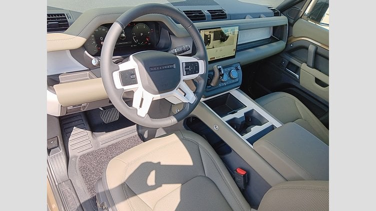 2025 SKLADOVÉ VOZIDLÁ Land Rover Defender 110 Gondwana Stone 3.0D MHEV 300PS D200 MHEV S AWD Auto 