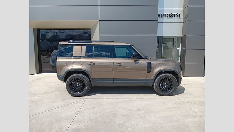 2025 SKLADOVÉ VOZIDLÁ Land Rover Defender 110 Gondwana Stone 3.0D MHEV 300PS D200 MHEV S AWD Auto 
