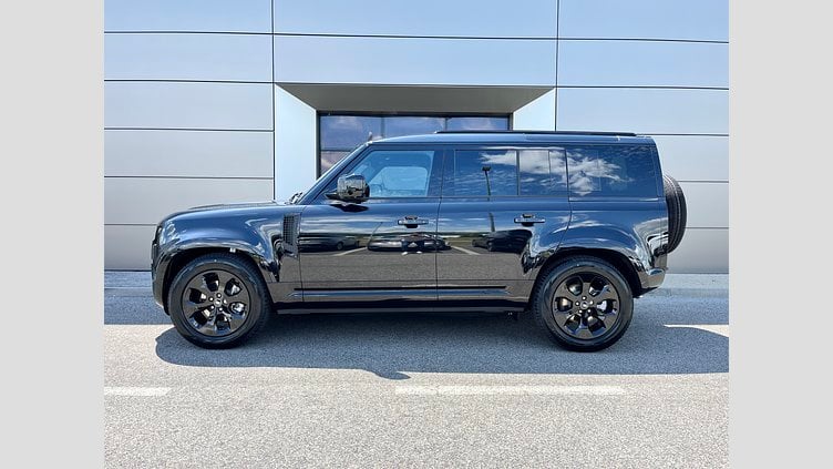 2025 SKLADOVÉ VOZIDLÁ Land Rover Defender 110 Čierna Santorini D250 MHEV AUTOM AWD X-Dynamic SE