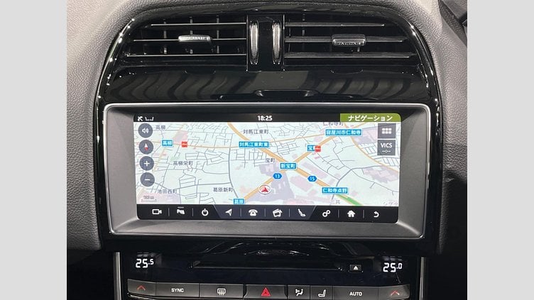 2017 認定中古車 Jaguar XE Fuji White 2WD R-スポーツ
