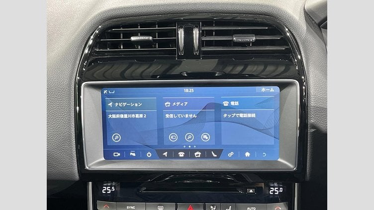 2017 認定中古車 Jaguar XE Fuji White 2WD R-スポーツ