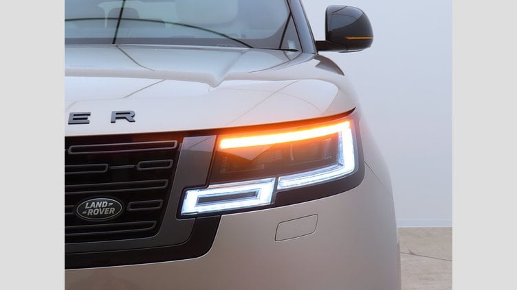 2024 認定中古車 Land Rover Range Rover バトゥミゴールド P530 AWD（AT） ロングホイールベース7席シート Autobiography