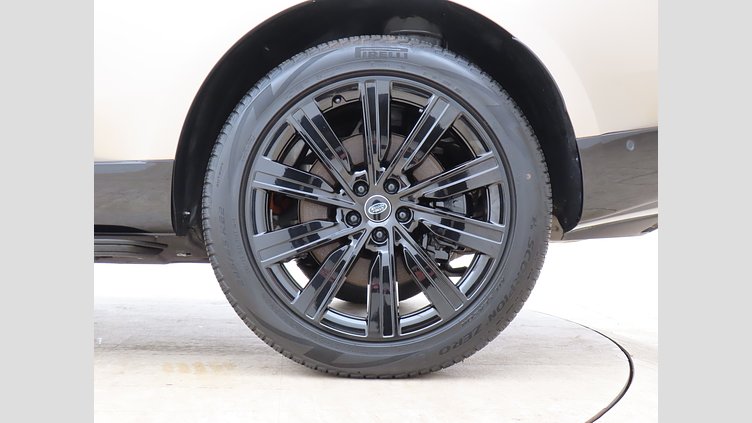 2024 認定中古車 Land Rover Range Rover バトゥミゴールド P530 AWD（AT） ロングホイールベース7席シート Autobiography