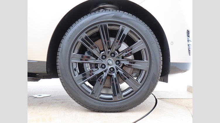 2024 認定中古車 Land Rover Range Rover バトゥミゴールド P530 AWD（AT） ロングホイールベース7席シート Autobiography