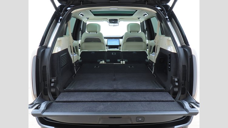 2024 認定中古車 Land Rover Range Rover バトゥミゴールド P530 AWD（AT） ロングホイールベース7席シート Autobiography