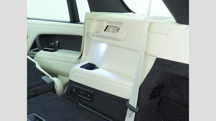 2024 認定中古車 Land Rover Range Rover バトゥミゴールド P530 AWD（AT） ロングホイールベース7席シート Autobiography